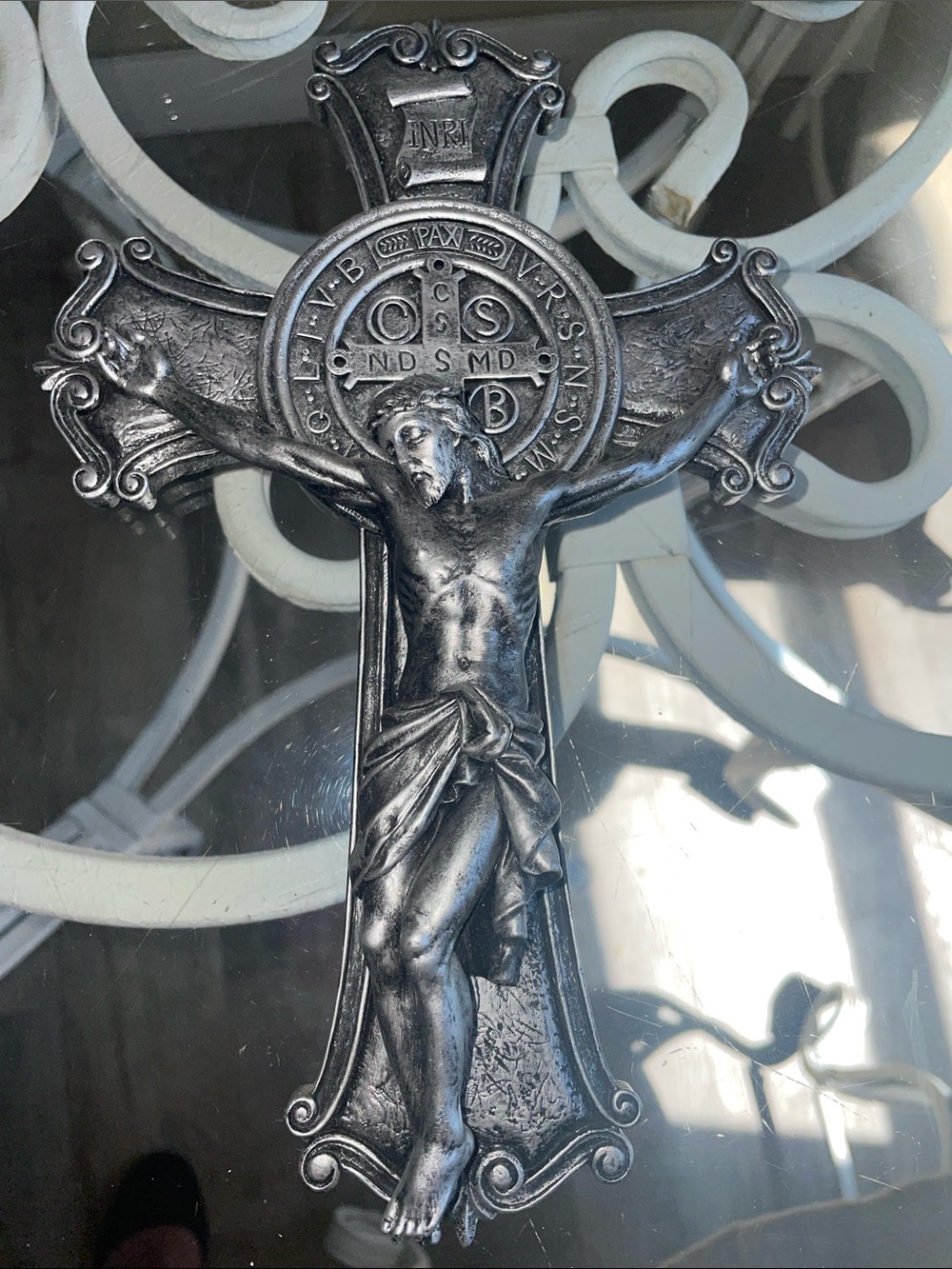 Silver-tone Crucifix Wall Cross with Corpus